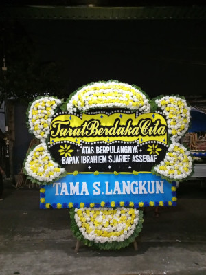 Papan Bunga Duka di Pelambik